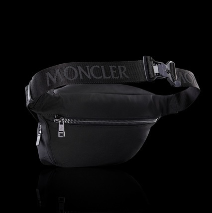 欲しい】MONCLER モンクレール 新作ベルトバッグ 争奪戦3アイテムご 